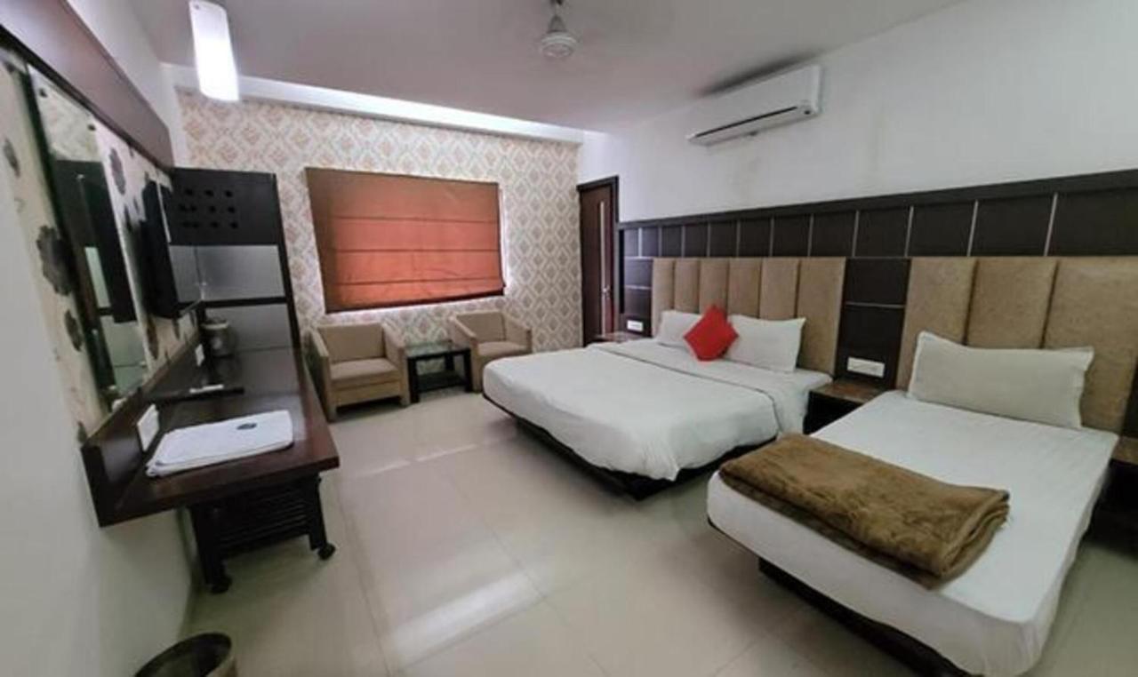 Fabhotel Prime Sapphire Regency Βαντοντάρα Εξωτερικό φωτογραφία