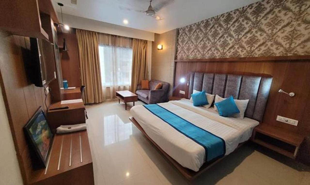 Fabhotel Prime Sapphire Regency Βαντοντάρα Εξωτερικό φωτογραφία